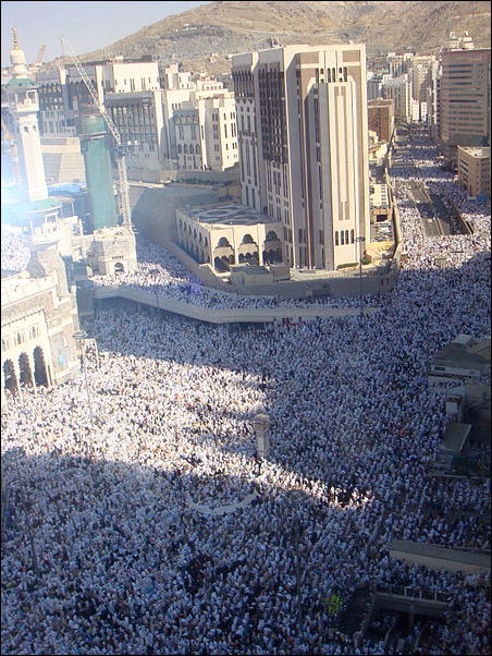 20120509-life hajj  Mecca streets_packed_with_worshippers.jpg
